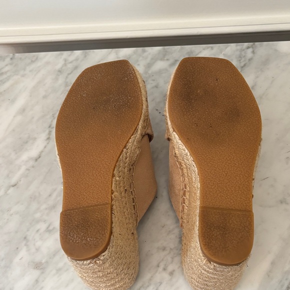 Women's Banana Republic Tan Wedge Sandals - Picture 6 of 9